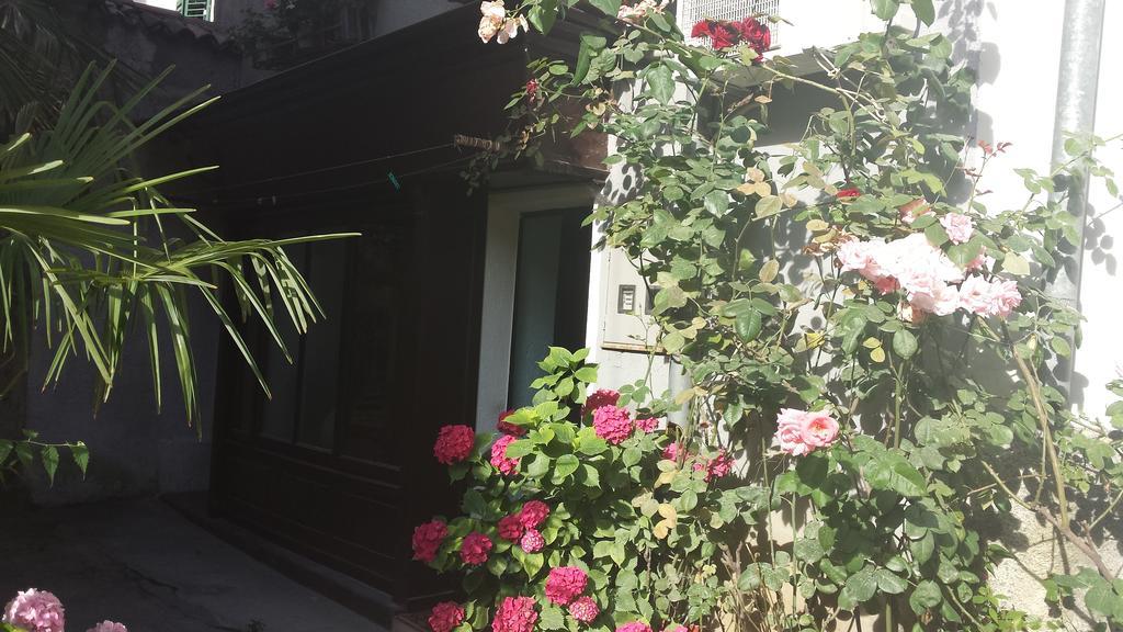 Apartment Saric Lovran Luaran gambar