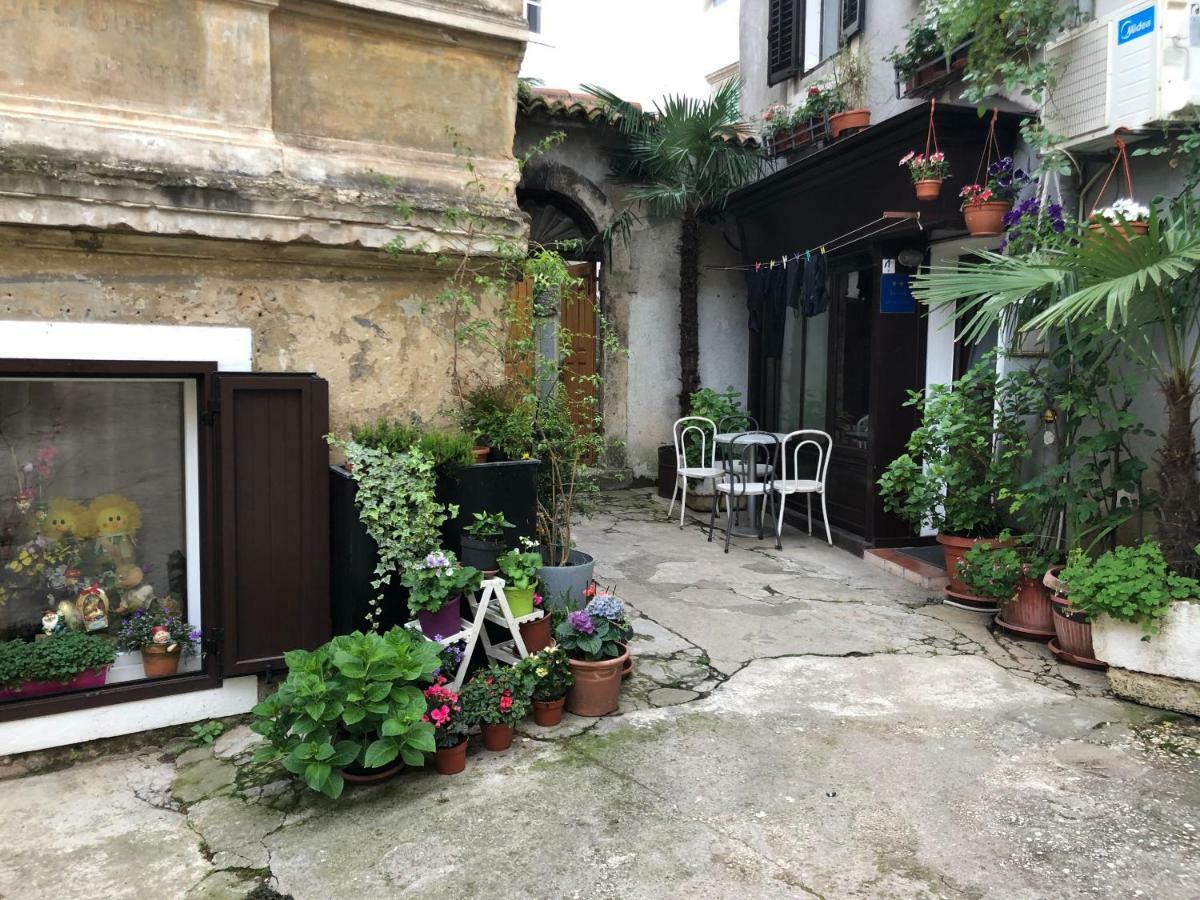Apartment Saric Lovran Luaran gambar